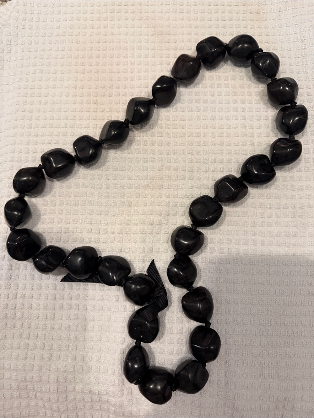 Black Kukui nut lei